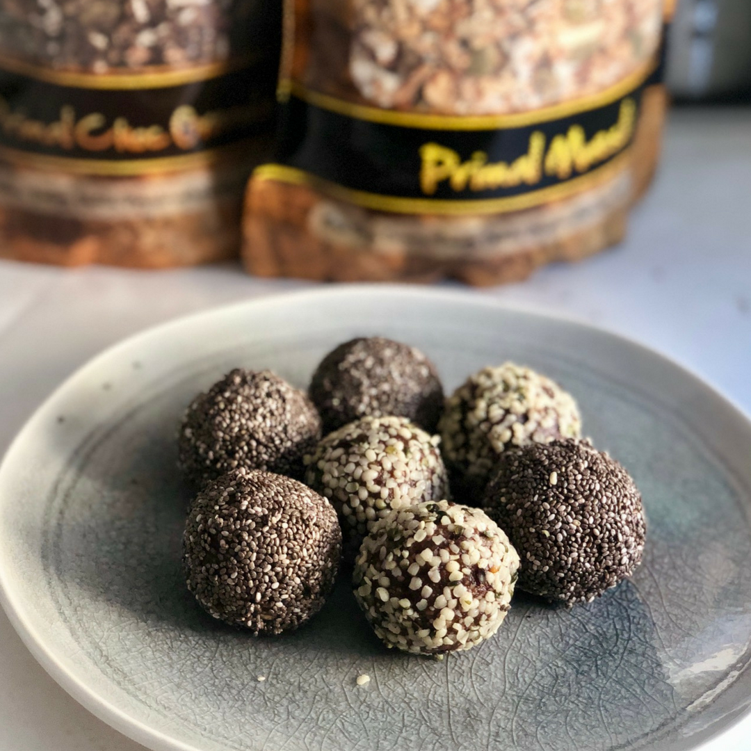 Choc Granola Protein Balls Paleo Recipes Paleo Hero