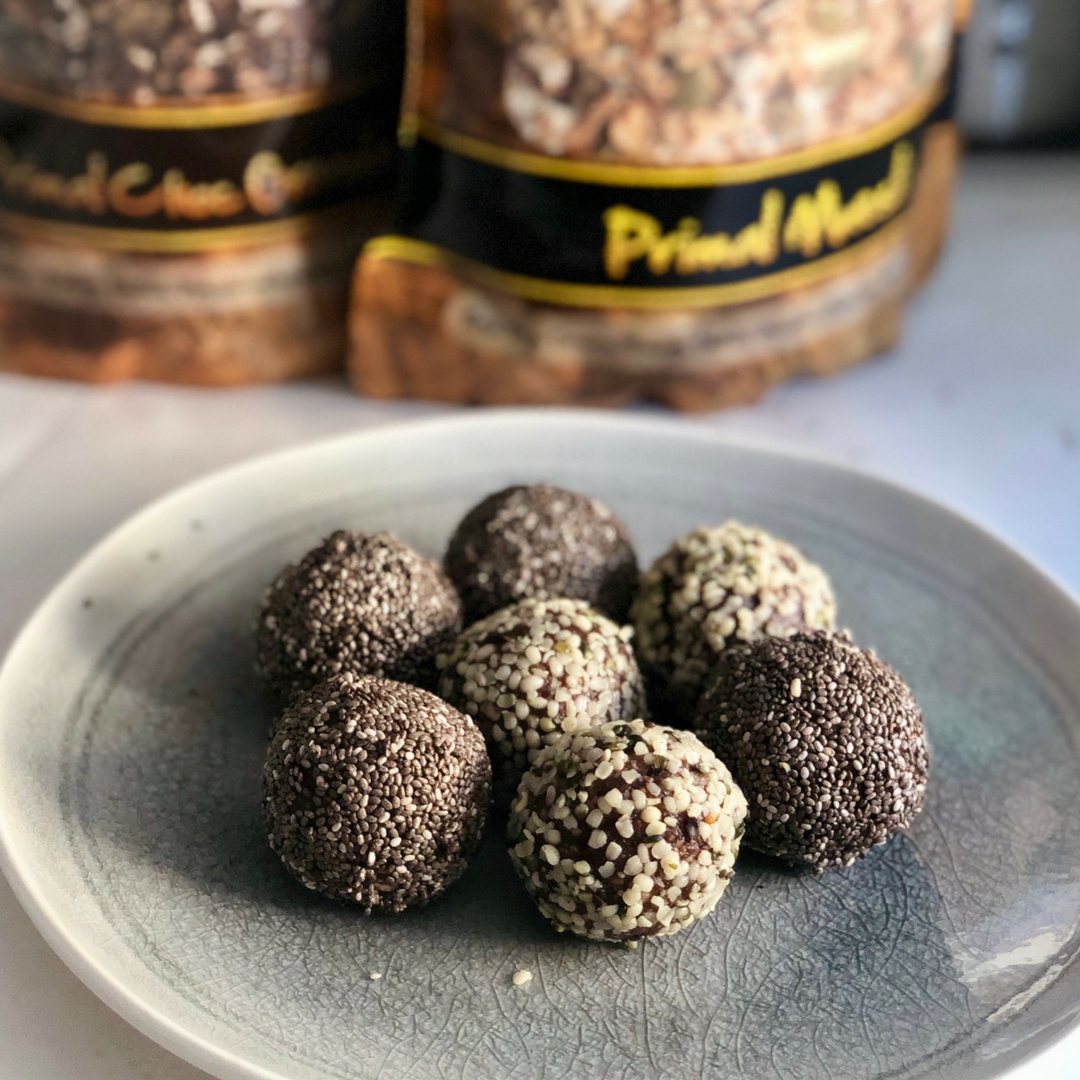 CHOC GRANOLA PROTEIN BALLS