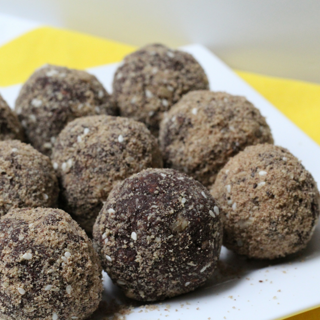 CHOCOLATE (RUM) BALLS